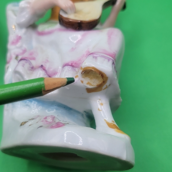 Colonial Style Vintage Porcelain Figurines - Picture 6 of 8